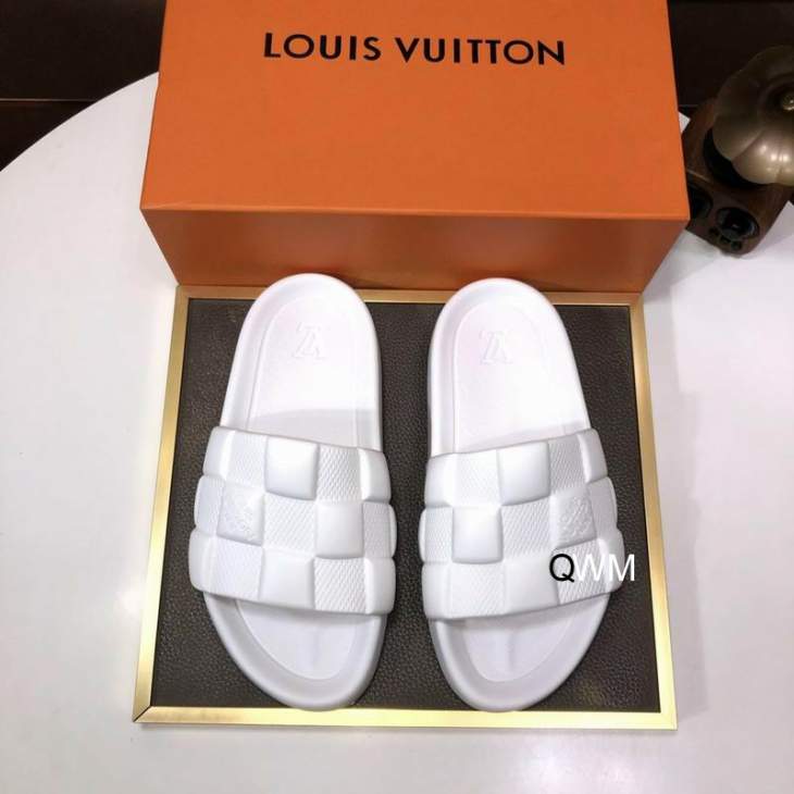 Picture of Louis Vuitton Slippers _SKULVsz38-453CWM0149326